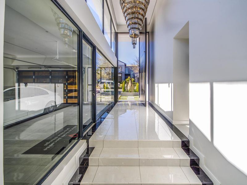 Exquisite Five Bedroom Luxurious Home For Sale in Waterfall Country Estate - Photo 5