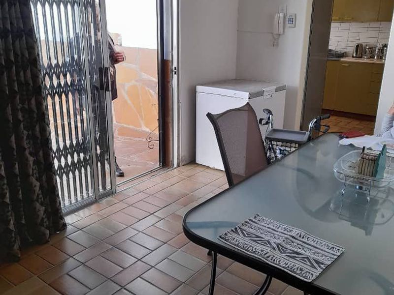 HOUSE FOR SALE  Khomasdal | Luxury Hill - Photo 6