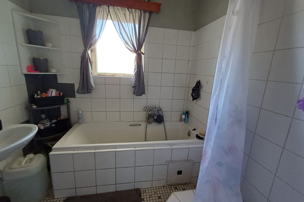 Prime property with endless possibilities... - Photo 5