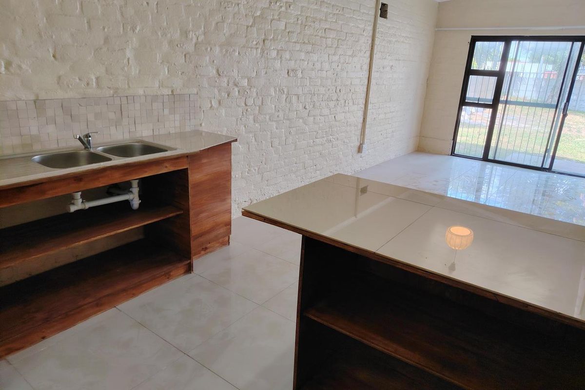 Single studio garden cottage in Milnerton to rent - Photo 4