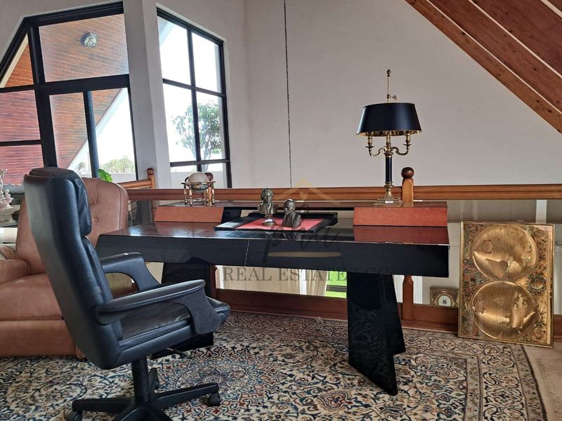 Expansive Lagoon front family home for sale in Walvis Bay for N$ 17 mil - Photo 9