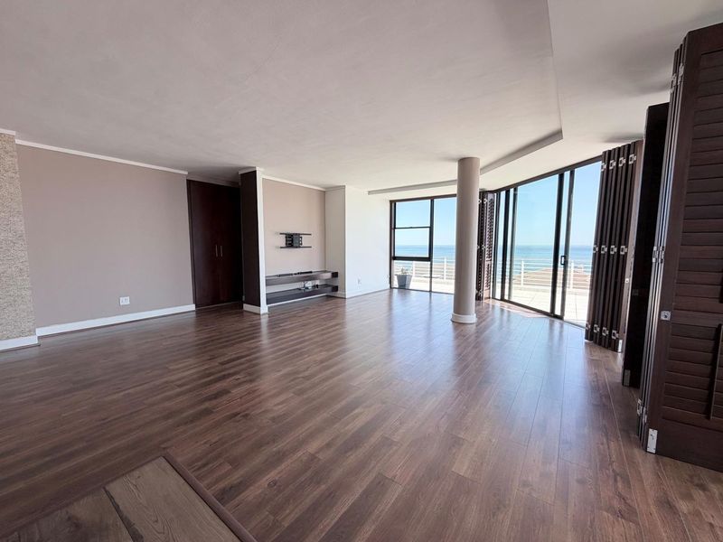 Luxury Penthouse with Panoramic Ocean & Table Mountain Views - Photo 8