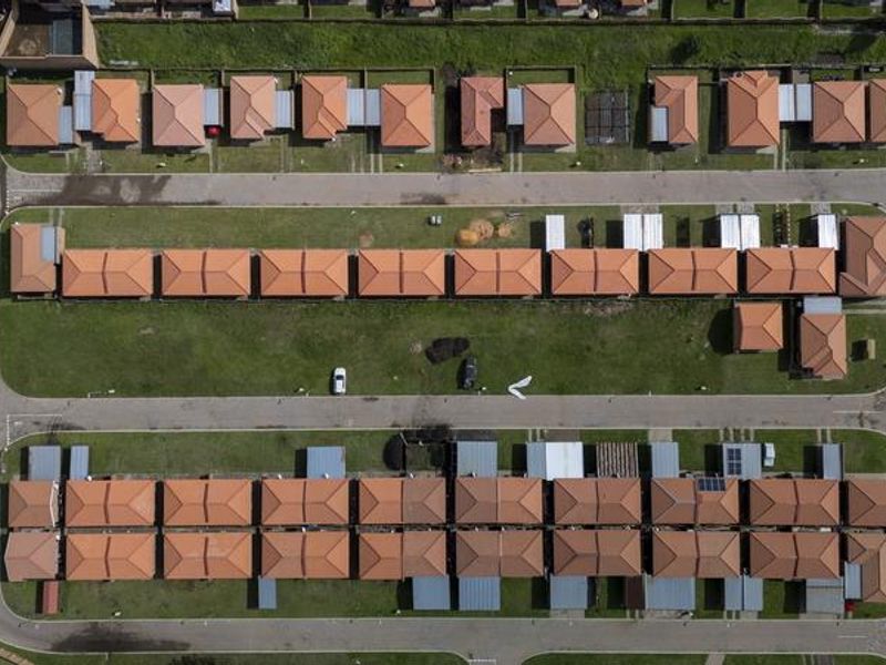 24 FULL TITLE MODERN 2-BEDROOM SIMPLEX UNITS AVAILABLE - Photo 9