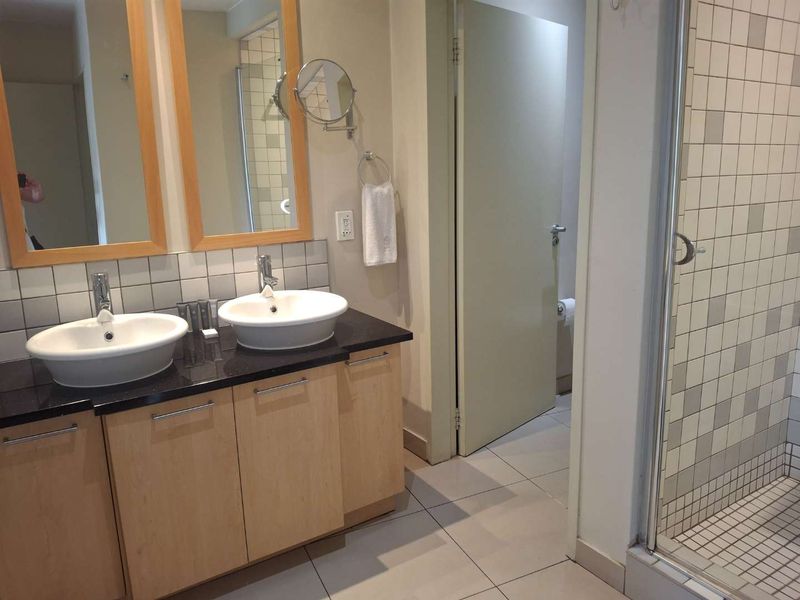 A BEAUTIFULLY FURNISHED TWO BEDROOM FURNISHED APARTMENT - Photo 9