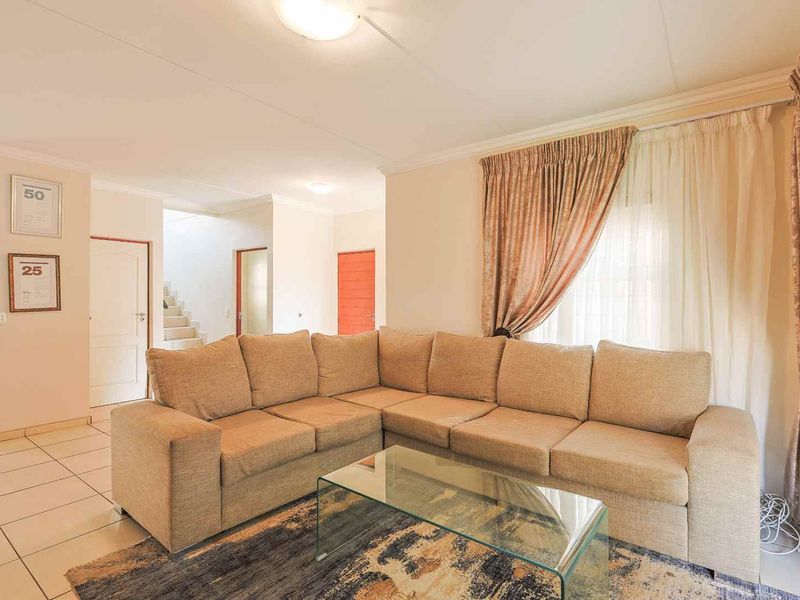 Amazing Three Bedroom Full title House for Sale in Secure Estate in Pretoria East - Photo 9