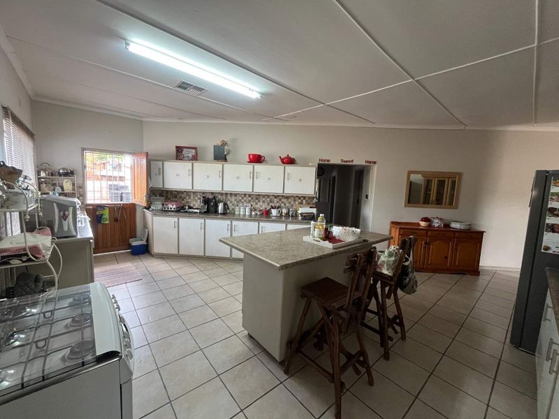 Fantastic 4-bedroom family home in a popular area - Photo 4