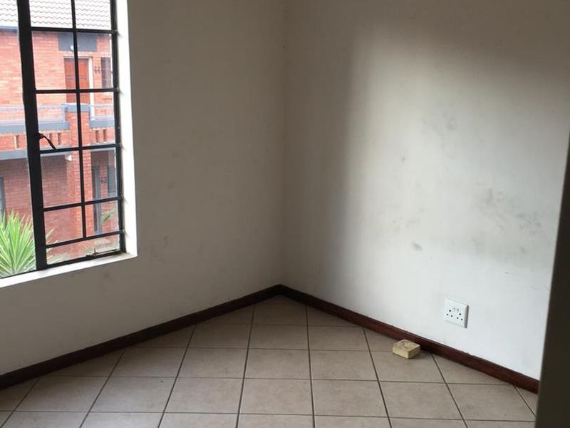 Discover Modern Comfort: Ideal First Home or Investment - Photo 7