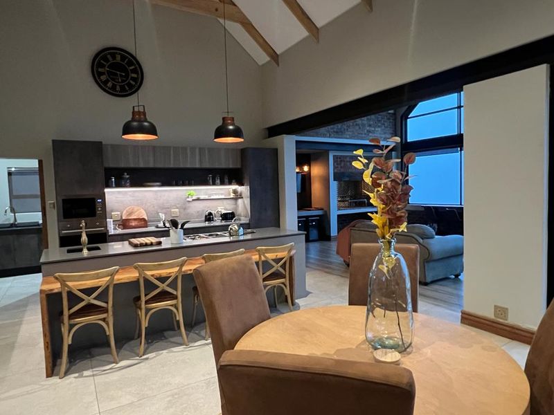 INCOME GERERATING HOME State of the art home in Highland Gate Golf  and Trout Estate - Photo 7