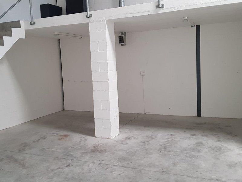 Small Industrial Warehouse in Capricorn Business Park - Photo 4