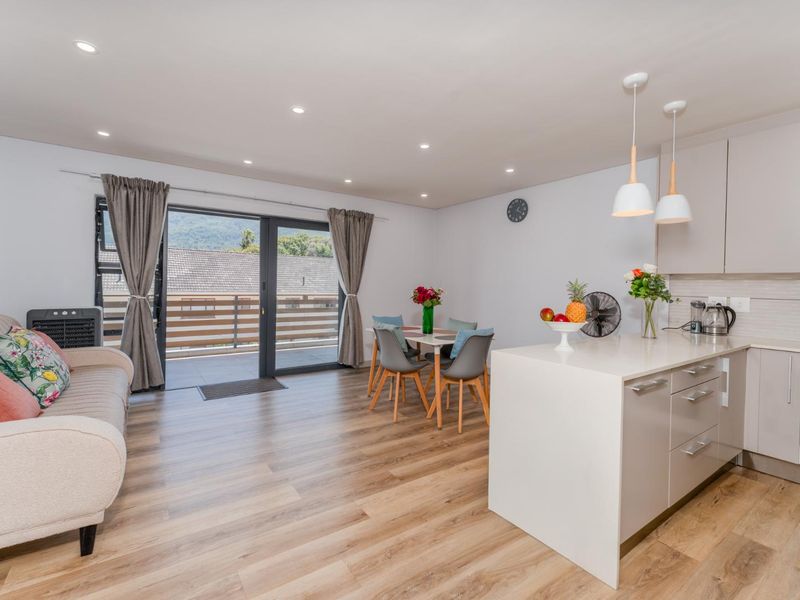 Spacious Balcony and stunning mountain views. - Photo 4