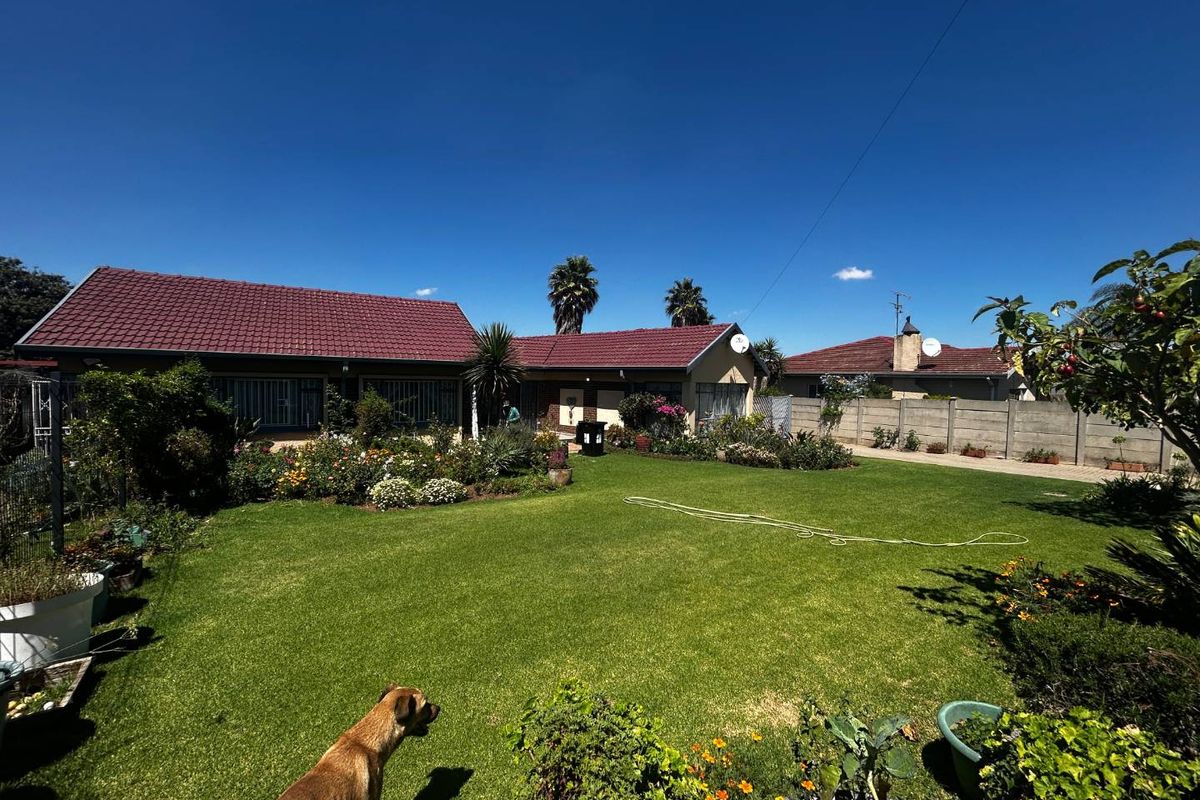 4 bedroom home for sale in roodepoort - Photo 3