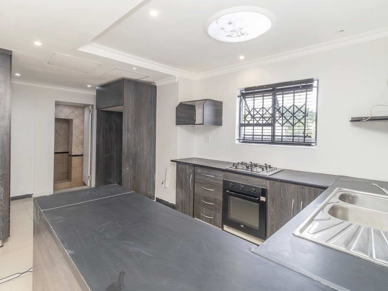 Spacious 4 Bed House to Let in Blairgowrie - Photo 5