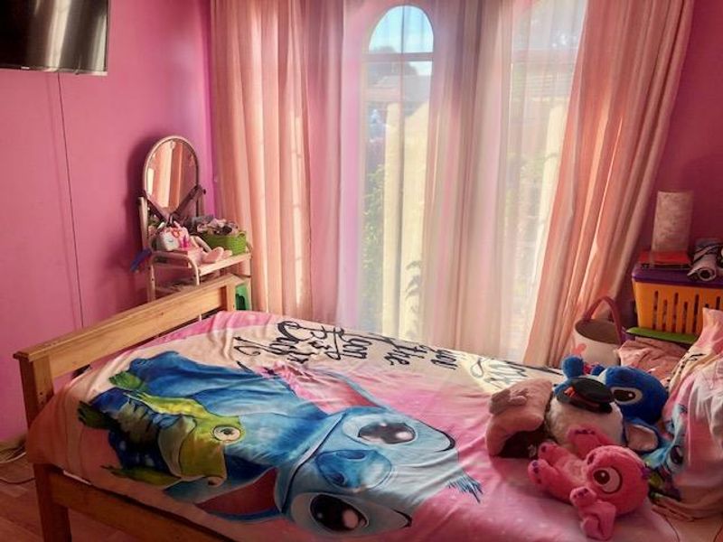 3 Bedroom House with lots of potential in Verwoerdpark! - Photo 10