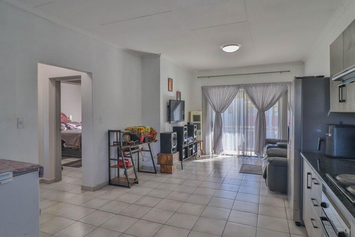 Beautiful apartment in a secure complex for sale - Photo 5