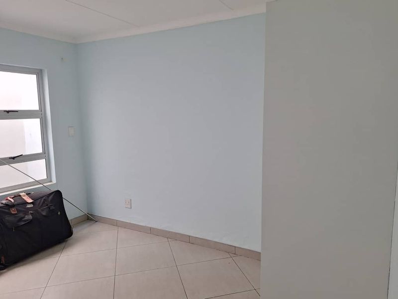 Townhouse for sale,Windhoek central - Photo 5