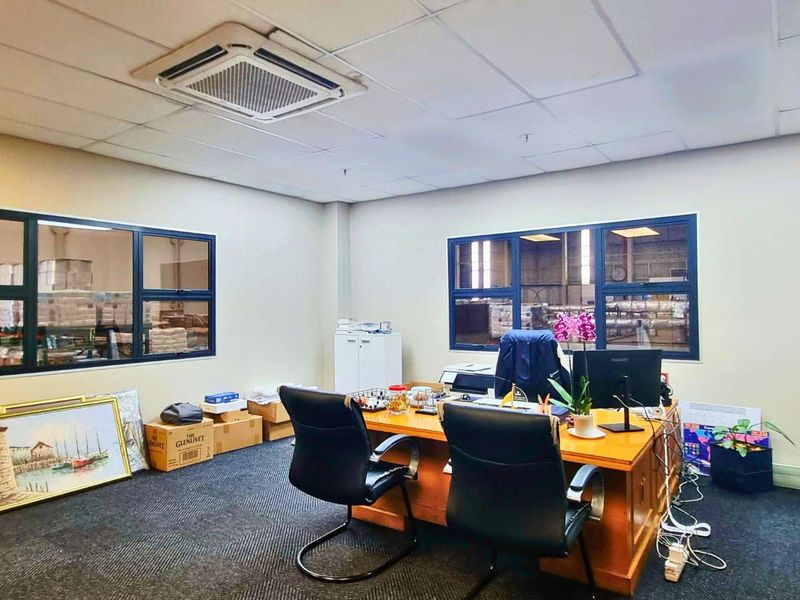 Sprinklered Dock-Loaded 2,730.79m2 Facility to Let | Glen Anil / Northfield - Photo 9