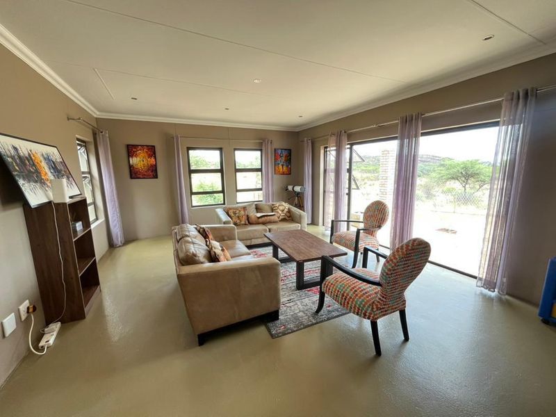 Priced to go - Photo 2