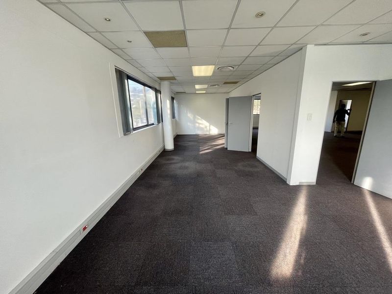 Hendra - Premium 789m2 A-Grade Office Space To Let | Springfield Business Hub - Photo 2