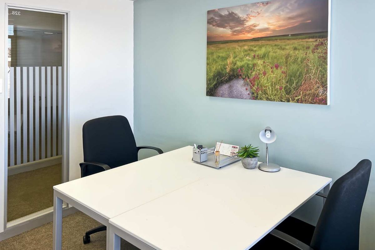 Private office space for 3 persons in Regus Pietersburg, Limpopo - Photo 3
