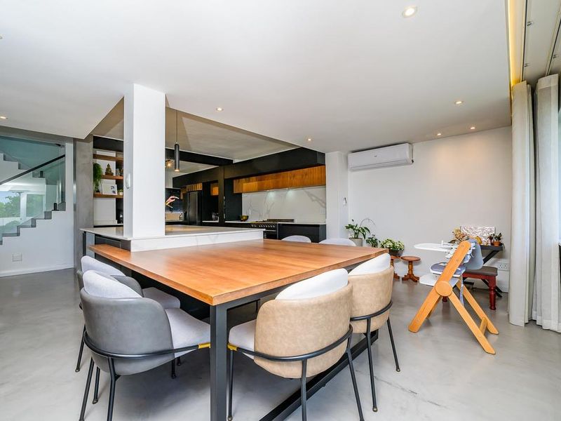 Hendra - Stylishly Renovated Townhouse with Sea Views in Prime La Lucia Location - Photo 9