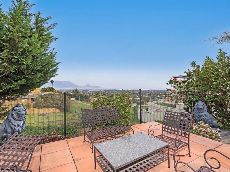 Discover the Ultimate in Exclusive Luxury and Privacy: Majestic Tuscan Mansion with Panoramic Views - Photo 5