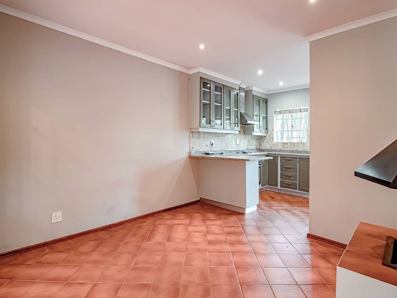 2 bedroom duplex in secure complex in Sterrewag - Photo 9