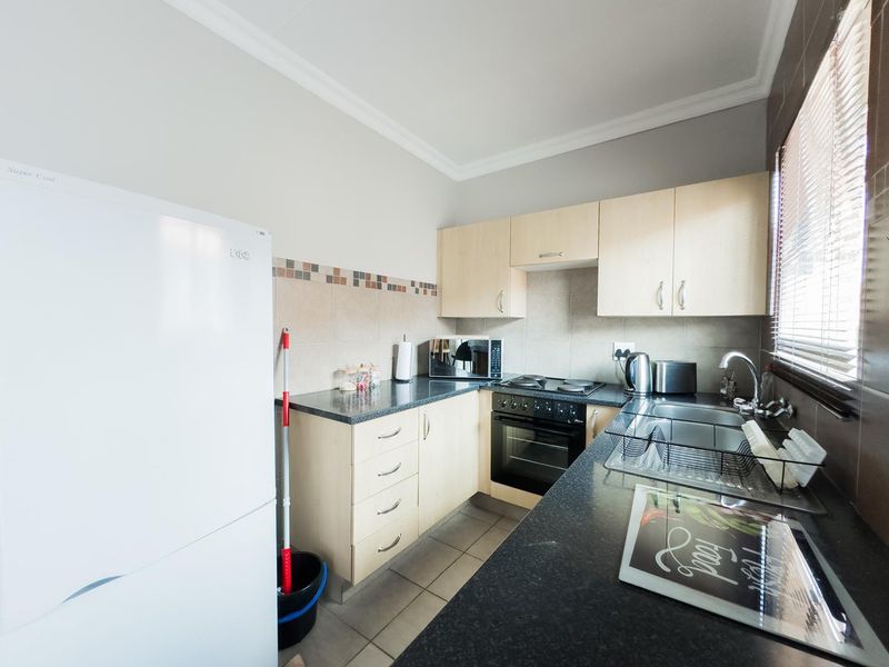 1 Bedroom Unit in Wapadrand - Photo 5
