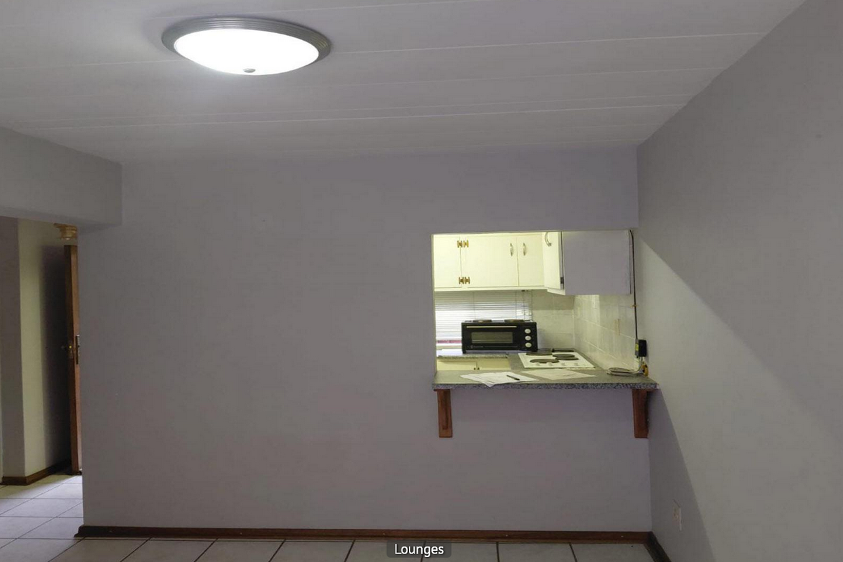 Perfect Starter Home: 2-Bedroom Townhouse in Westdene - Photo 5