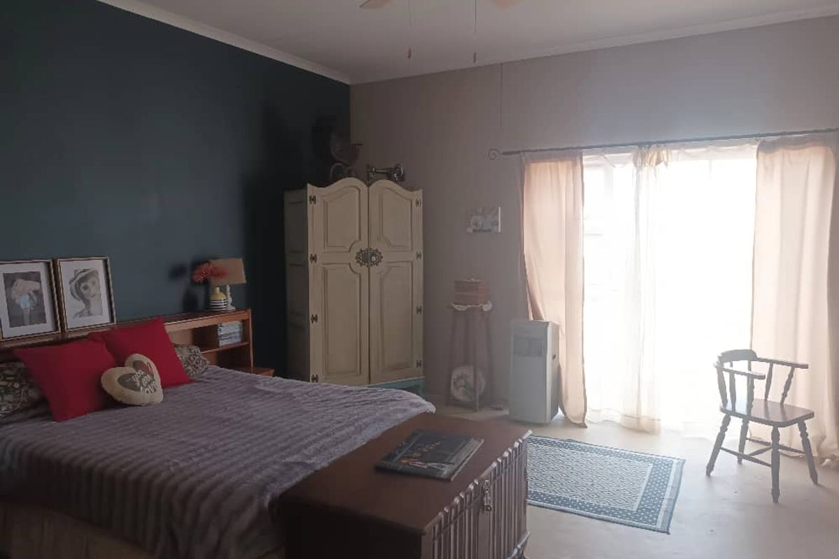 Spacious Property with multiple houses in Brakwater - Photo 3