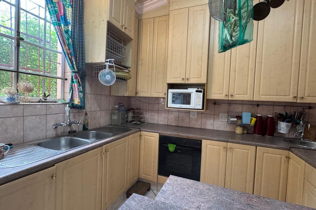 Charming 3-Bedroom Home for Sale - Photo 5