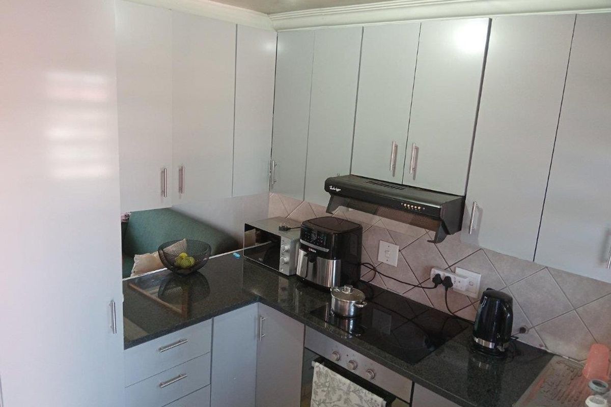 House For Sale in Albemarle Ext 1, Albemarle, Germiston - Photo 4
