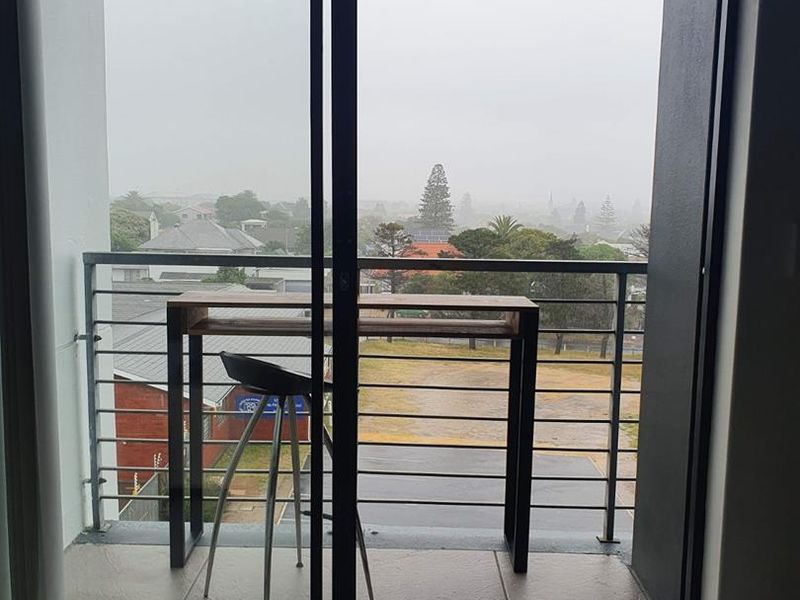 One bedroom apartment to rent at Key West Apartments, Milnerton - Photo 8