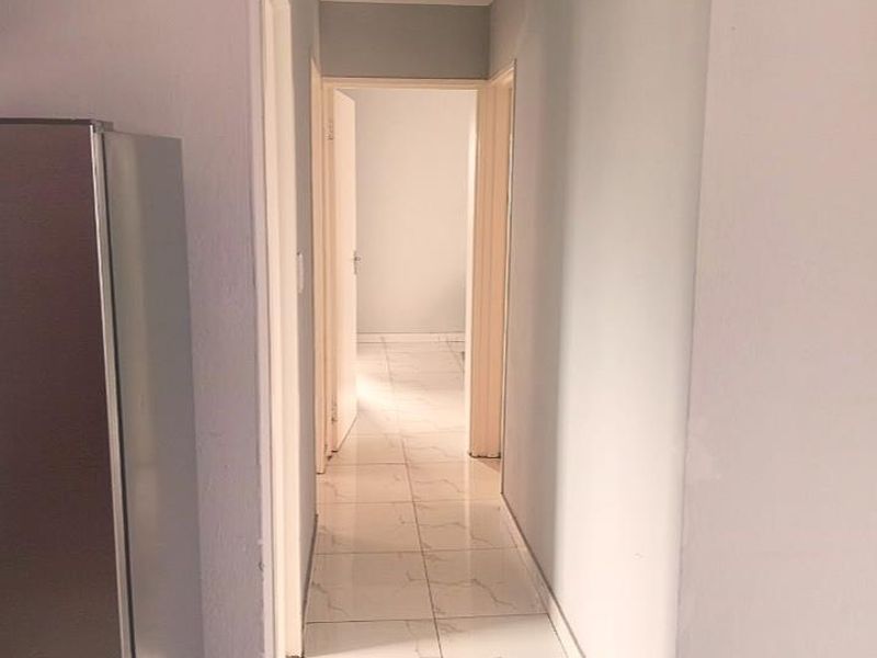 EXCLUSIVE | MODERN LUXURY WITH BIOMETRIC SECURITY – ACT FAST This is not just a home — it is a statement of secure, modern living in the heart of Dawn Park. - Photo 9