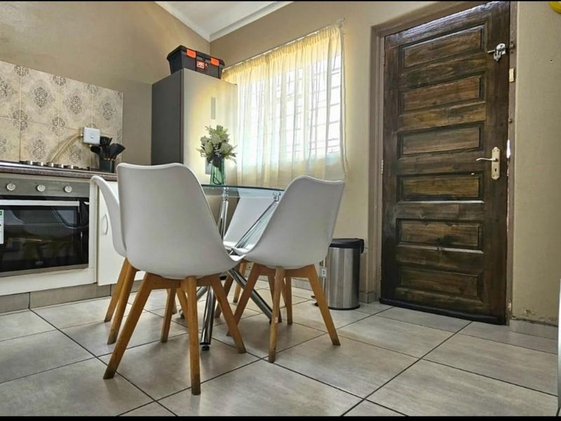**Charming 3-Bedroom Home in South Hills** - Photo 6