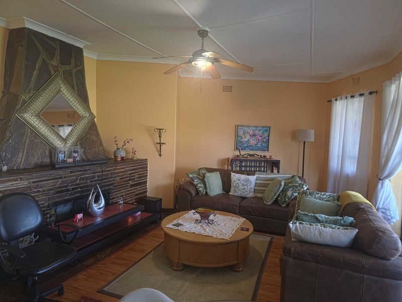 4 Bedroom Property in Florentia Alberton! - Photo 3