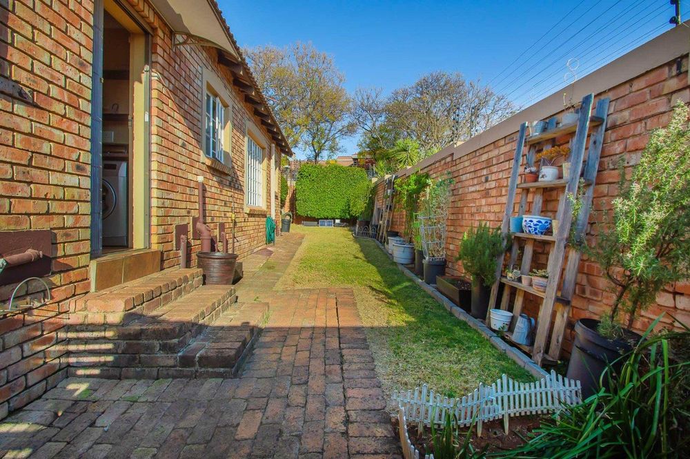 Overview to wrap around  garden