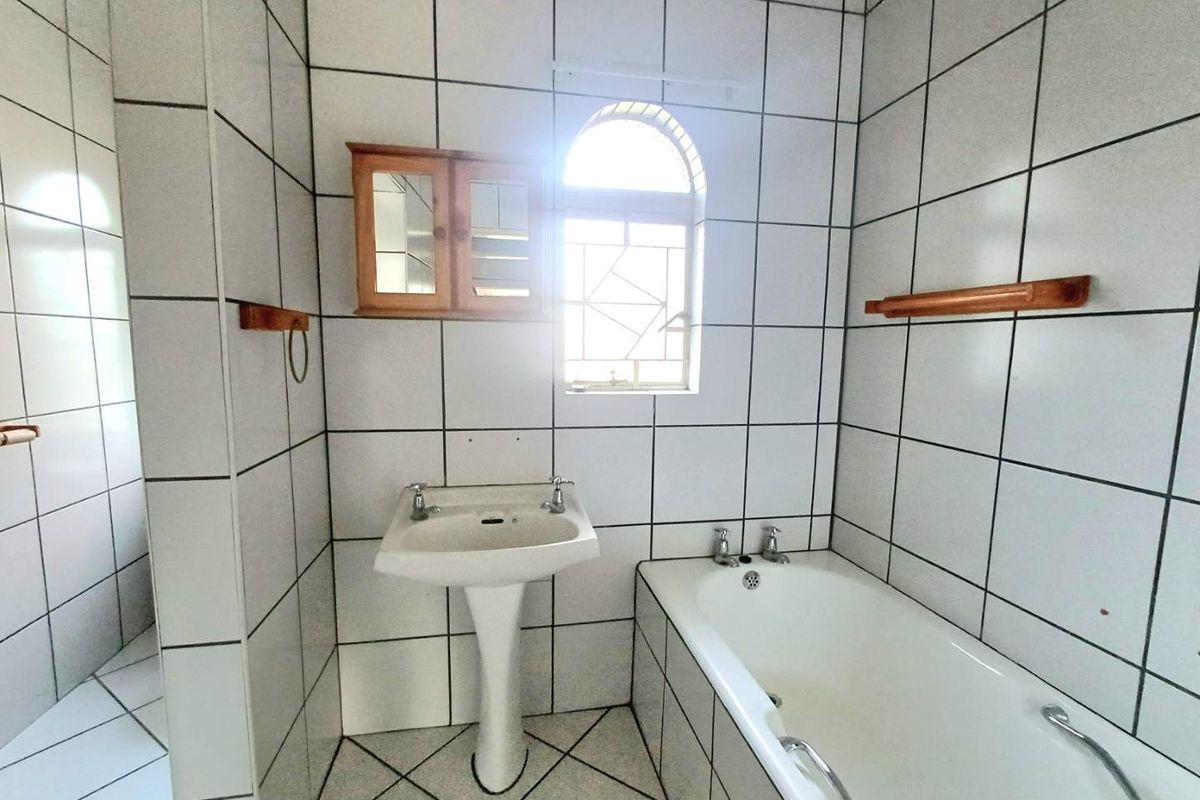 Spacious 4-Bedroom Home  in a Prime Location - Photo 3