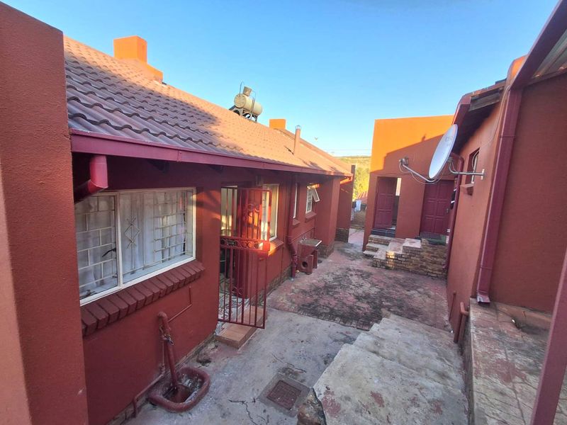 Three bedrooms house for sale in Atteridgeville - Photo 7