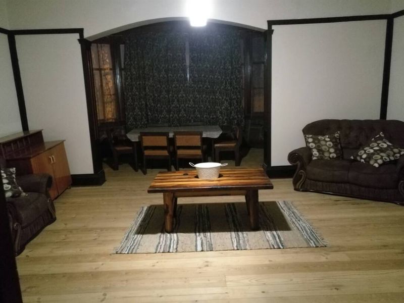 GORGEOUS SEE FRONT HOUSE WITH FLATLETS FOR SALE IN LUDERITZ - Photo 4