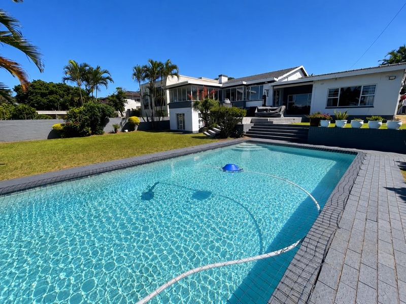 Hendra - Beautiful Family Home with Sea Views & Modern Flatlet in Prime La Lucia - Photo 1