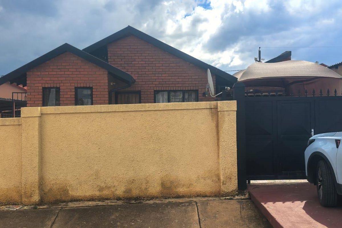 2 bedrooms Home for sale in Soshanguve WW - Photo 3