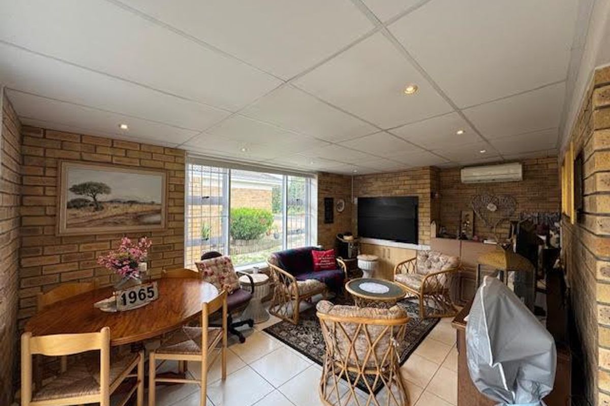 Spacious Separate title 2-bedroom home in La Vie Retirement village - Photo 5