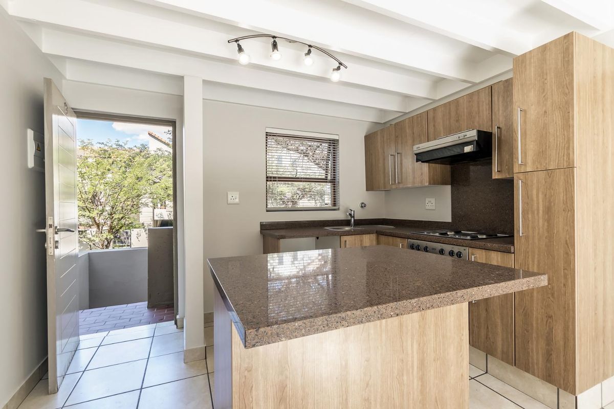1 BEDROOM APARTMENT / FLAT FOR SALE IN FOURWAYS - Photo 2
