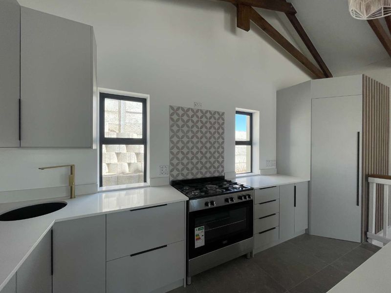 Discover Elegance: Your Dream Home Awaits! - Photo 8