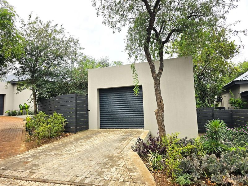 Unique Greenbelt Home with Luxury Finishes – Zandspruit Valley - Photo 7