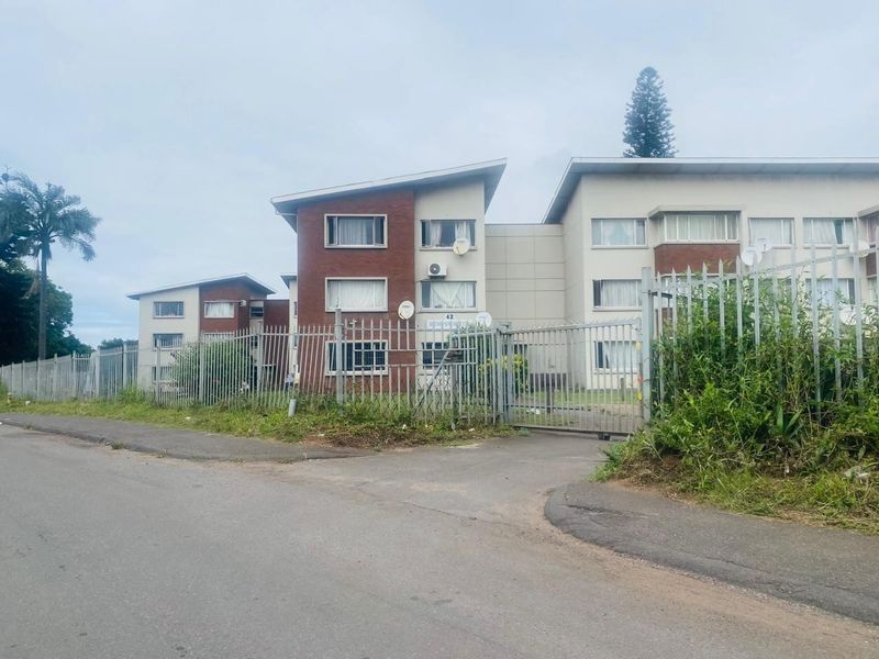 Hidden Gem in Suburban Seaview, Durban Awaiting Your Personal Touch !! - Photo 3