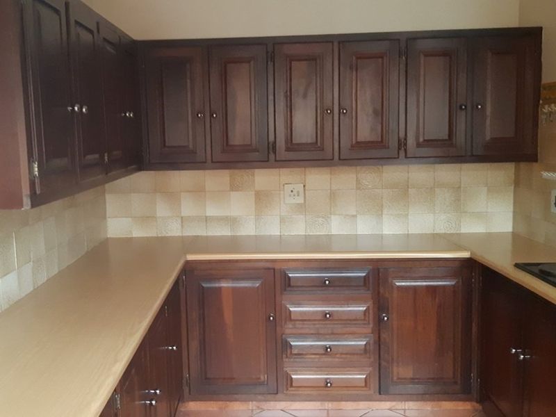 Investment Opportunity - Secure townhouse in lovely Clubville - Photo 9