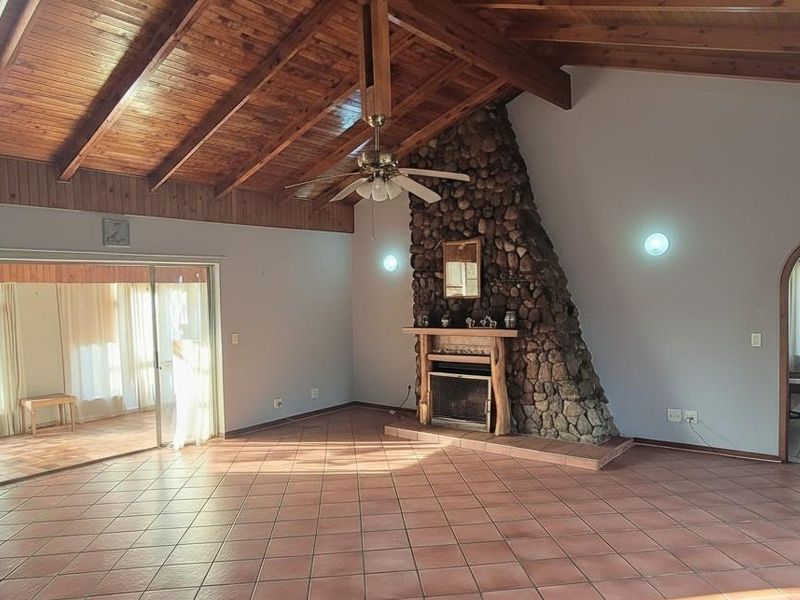 Parkside Family Home with Flatlet & Outeniqua Mountain Views - Photo 4