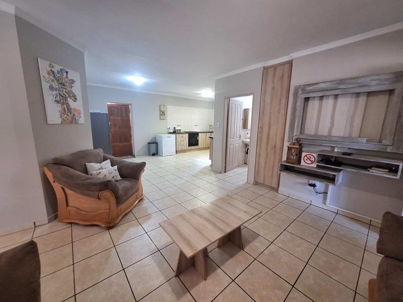 Modern Elegance - Entertain and Relax in Style - Photo 10