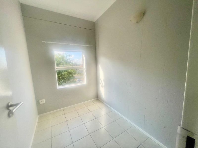 Modern 2-Bedroom Apartment for Rent in Kempton Park Central - Photo 9